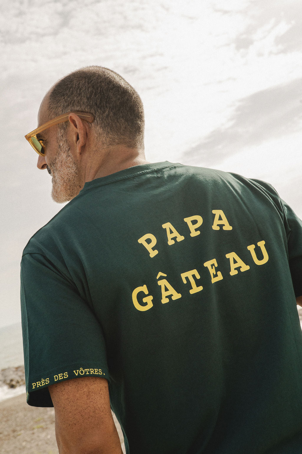 Camiseta verde Loin des ondes, près de vôtres